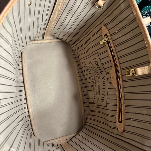 Louis Vuitton Neverfull MM (Purse and dust cover only). - Picture 5 of 6